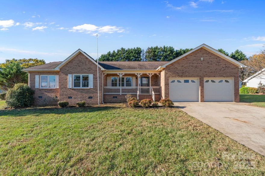 Welcome to this gorgeous, fully brick home located in the Mountain View area within the desirable Olde School Dr Subdivision. This 3-bedroom, 2-bathroom home offers so much for the price! As you approach the home, you’ll notice the adorable front porch—perfect for early mornings or relaxing late at night. Enter through the front door and you’ll be greeted by a spacious living area. To your left, you’ll pass the massive hallway bathroom, ideal for guests and shared by the two generously sized bedrooms. Furthermore, the primary bedroom is a great size and features a large walk-in closet and an en-suite bathroom. Lastly, outside, the home boasts a massive back deck, a level lot, and a large workshop—perfect for handyman projects or extra storage.

Book your showing today!