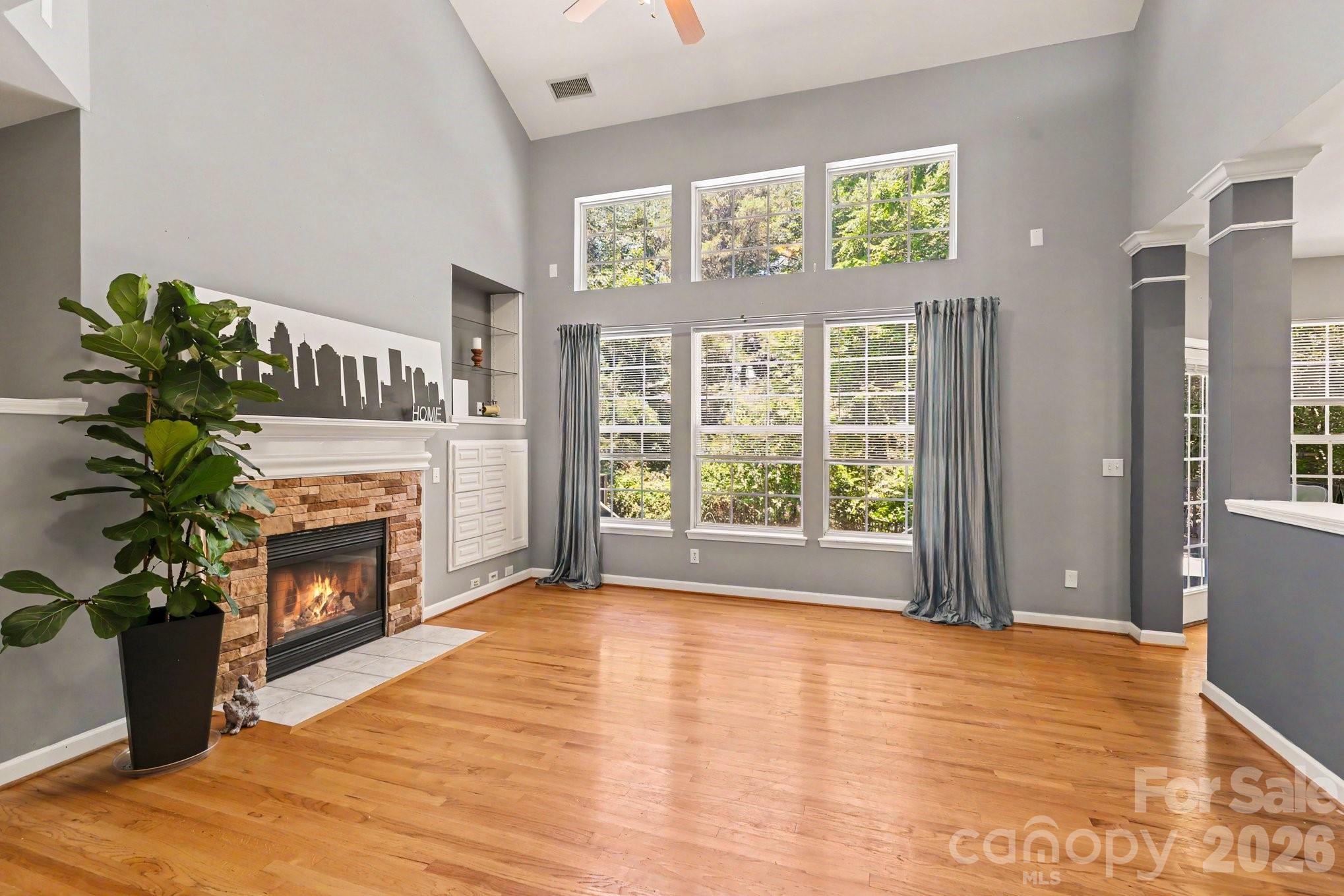 5604 Edgeweir Court