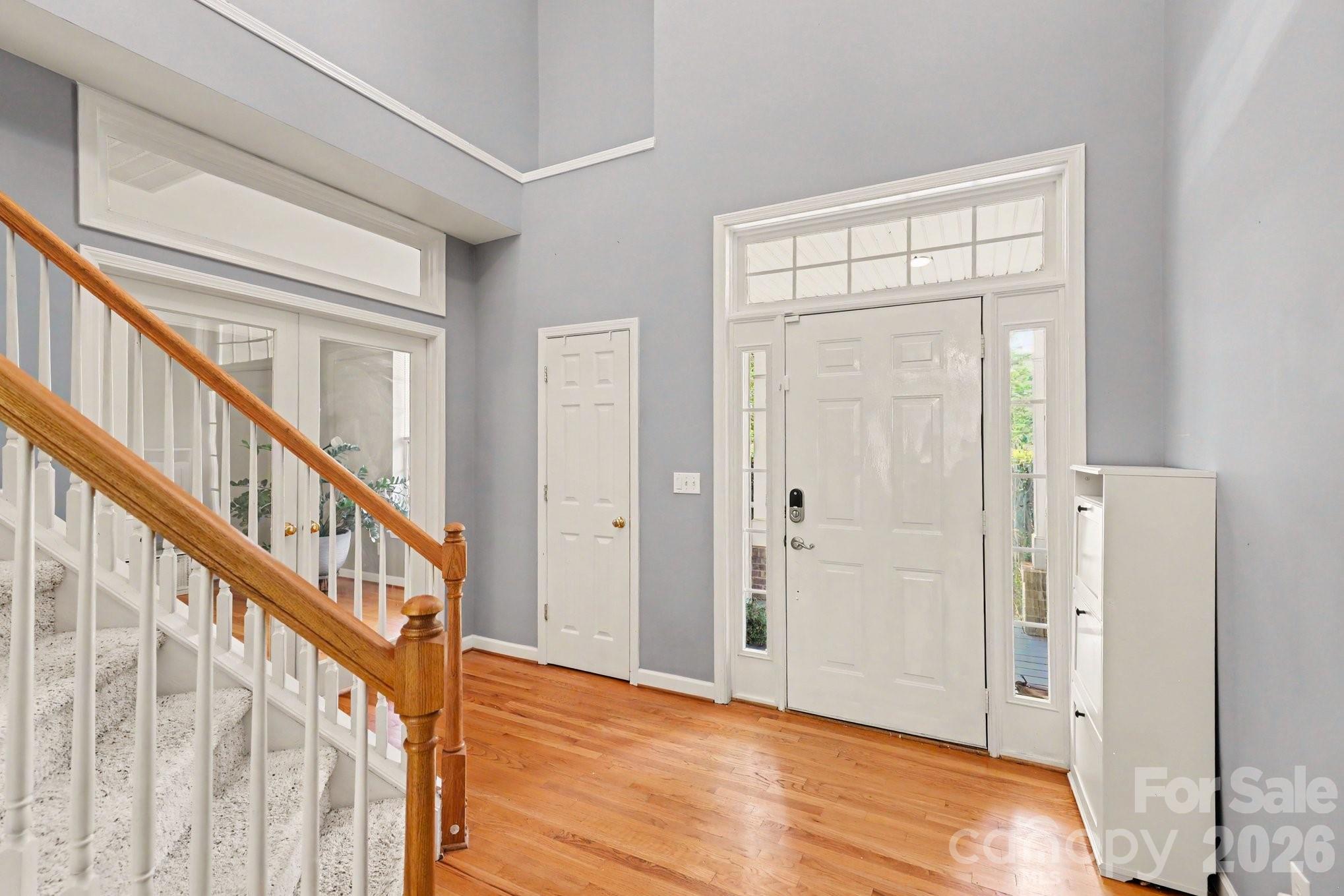 5604 Edgeweir Court