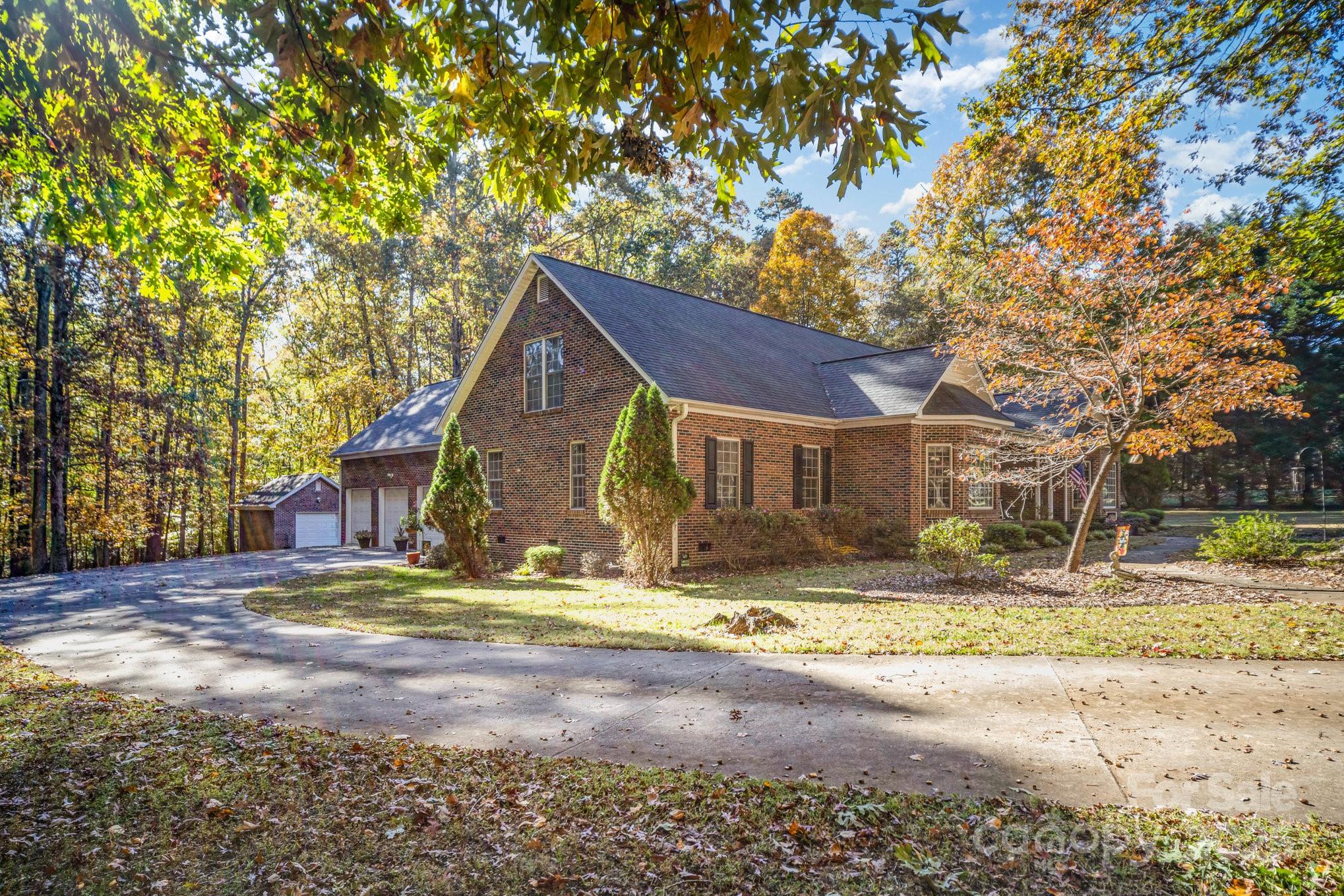 216 Minnie Queen Lane