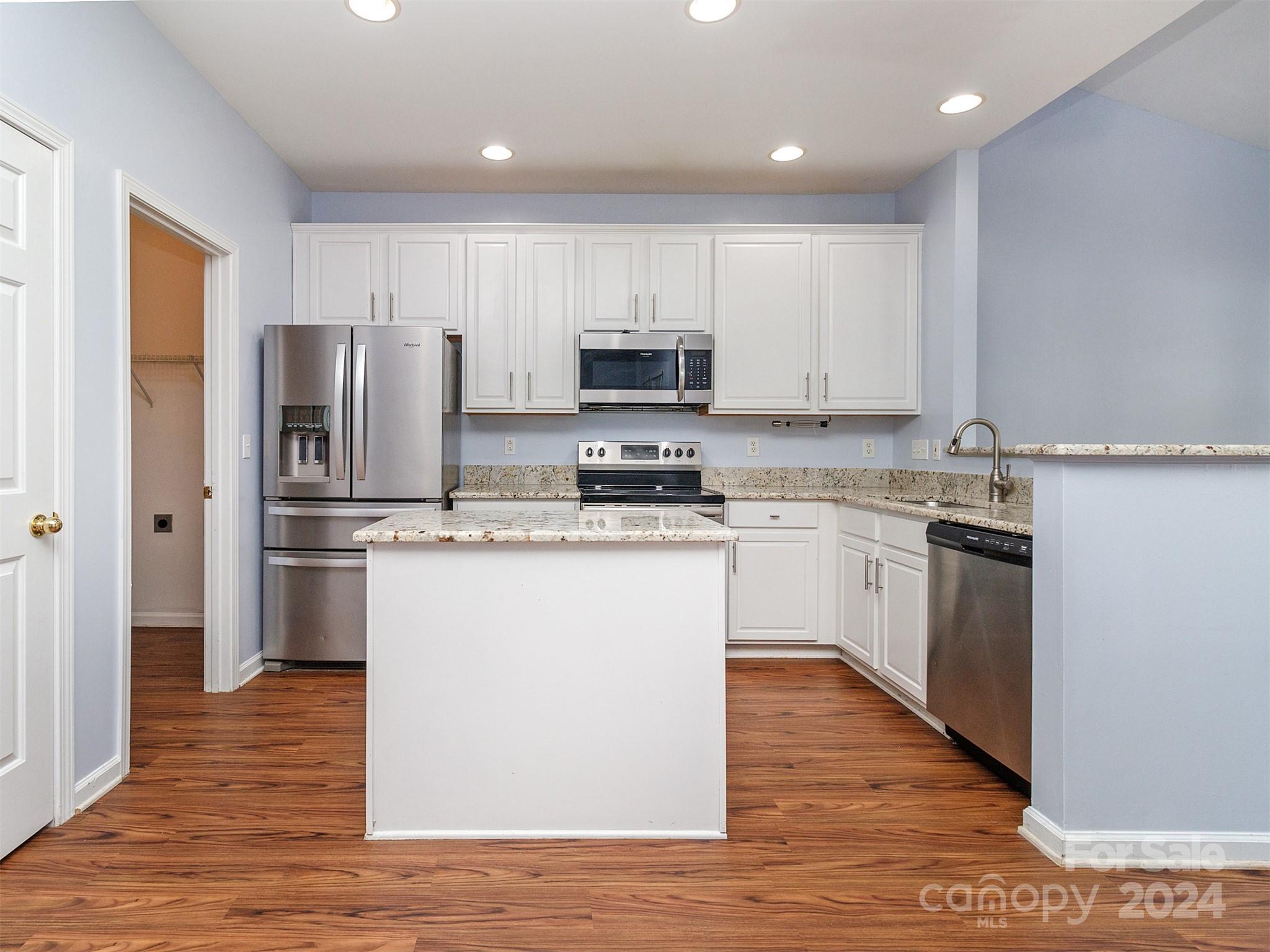 Robinwood Village - Residential