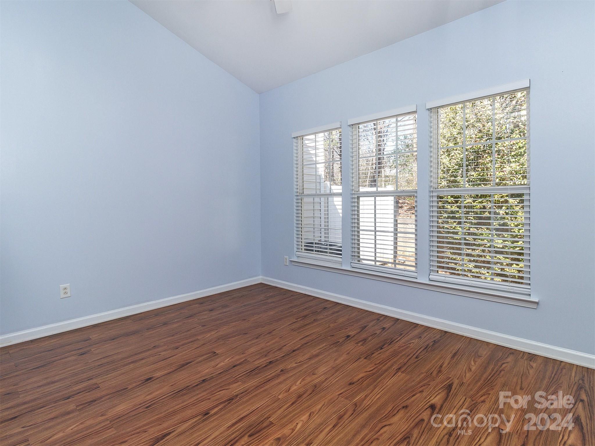 Robinwood Village - Residential