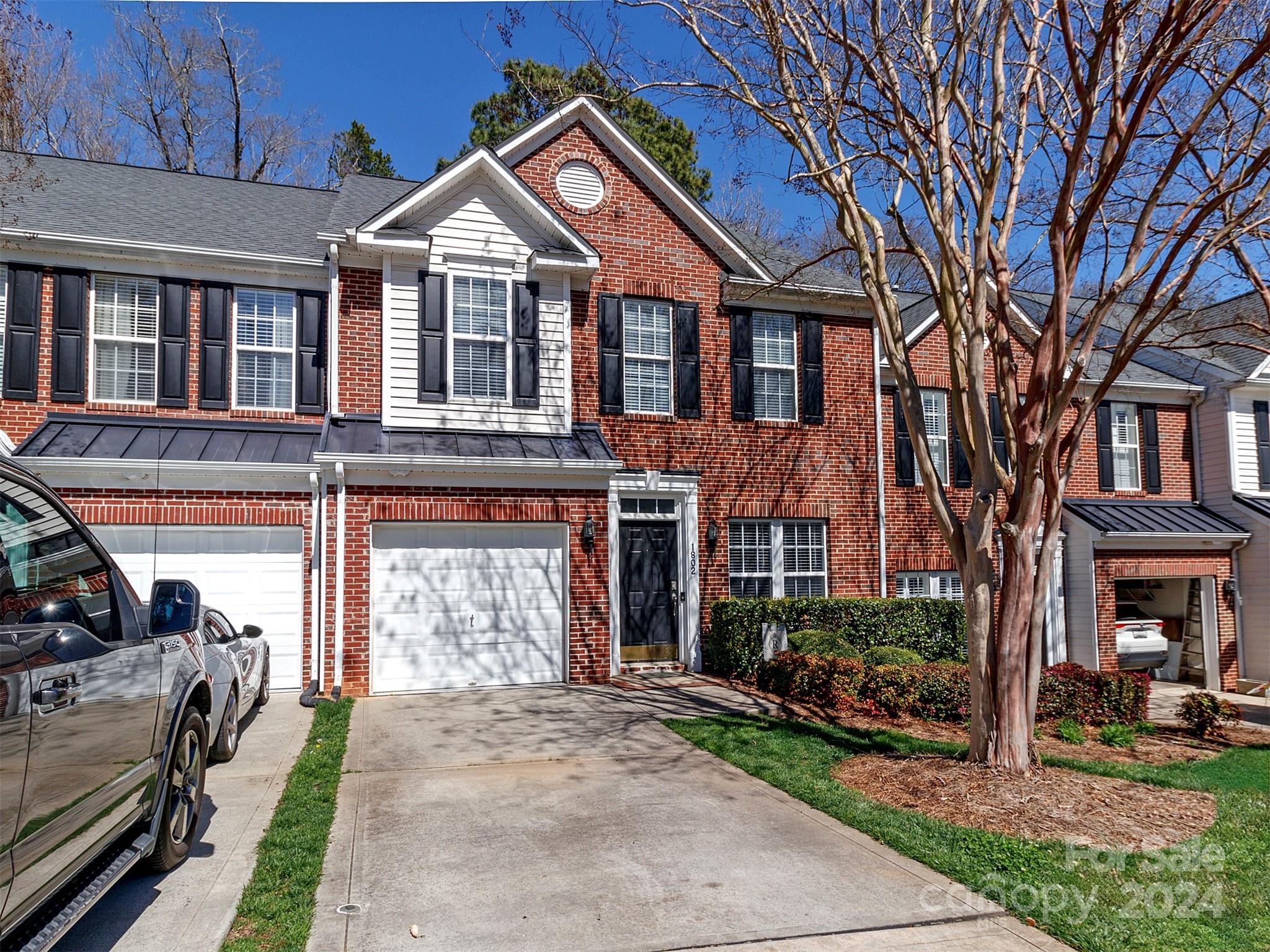 Robinwood Village - Residential