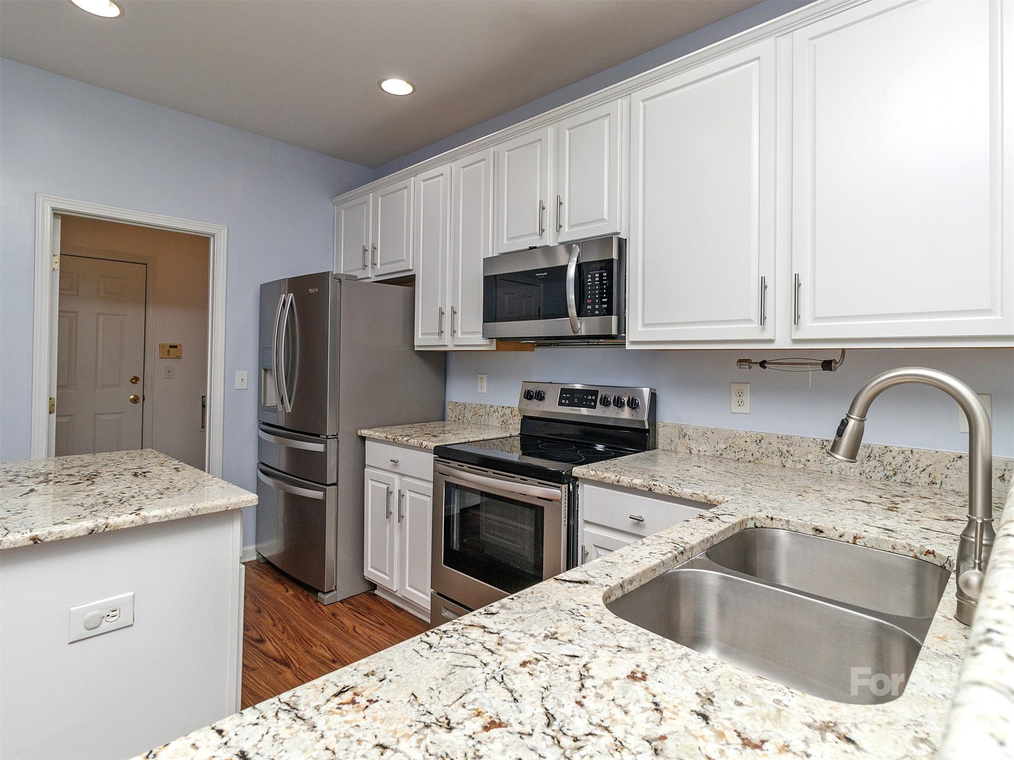 Robinwood Village - Residential