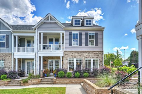 215 Junaluska Drive Davidson NC 28036