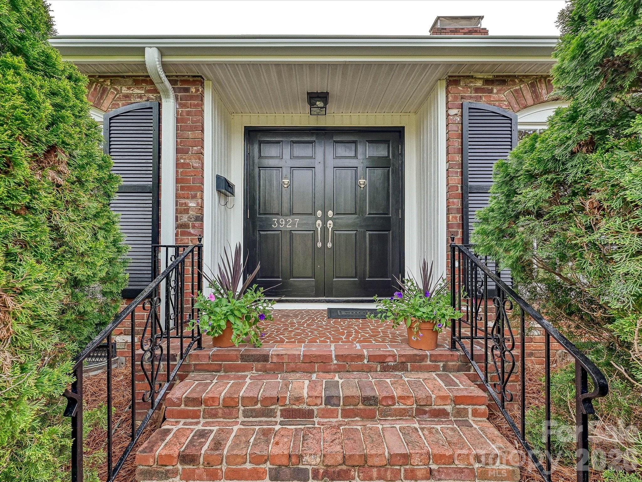 3927 Barclay Downs Drive