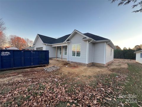 A home in Yadkinville