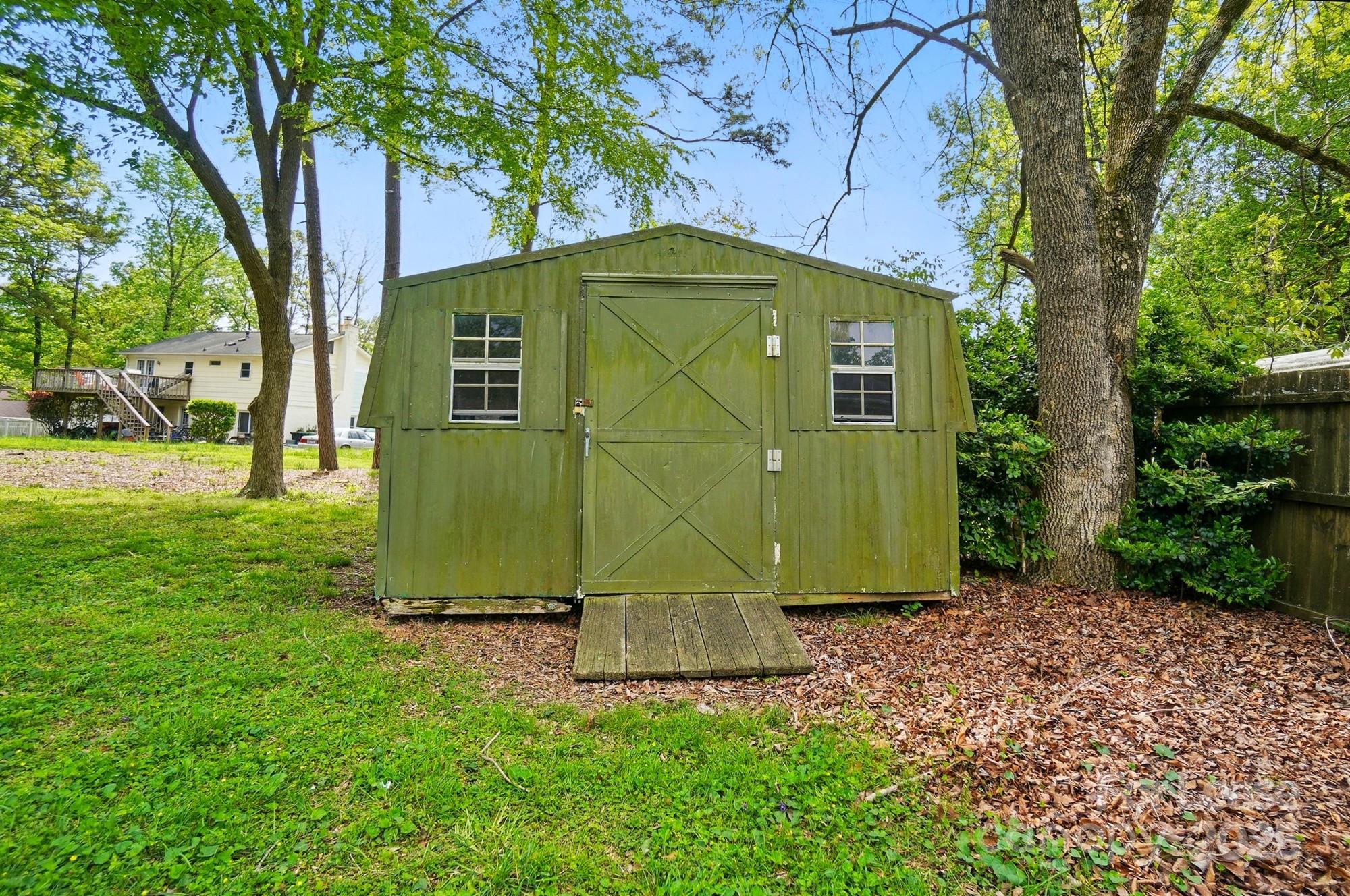 East Forest - Residential Lease