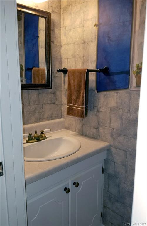 Fifth Avenue Condos - Residential