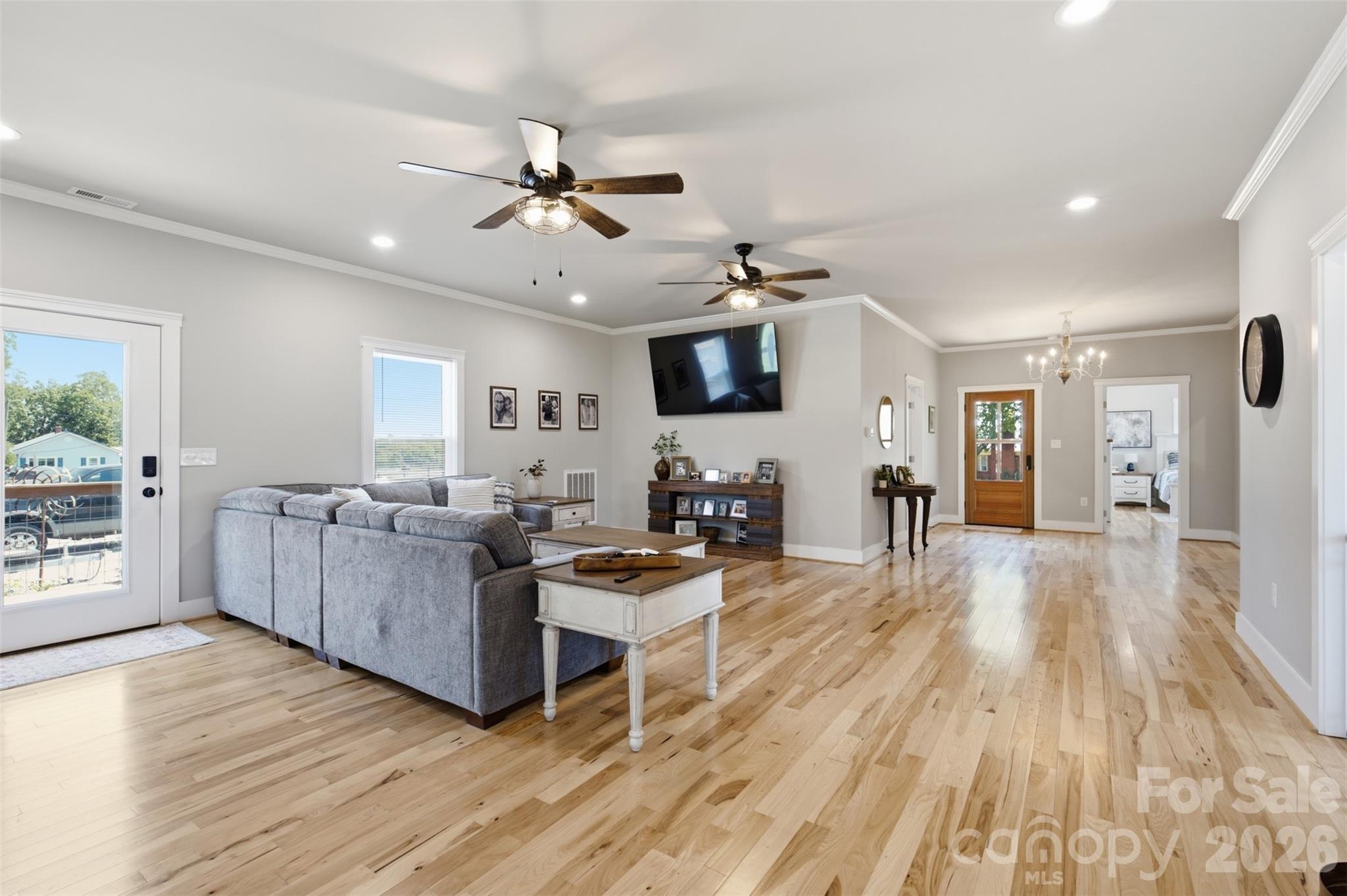 5712 Hoover Elmore Road