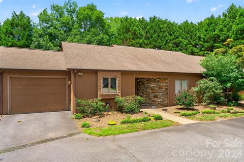 Photo of 1736 12th Street NE, Hickory, NC 28601 (MLS # 4407683)