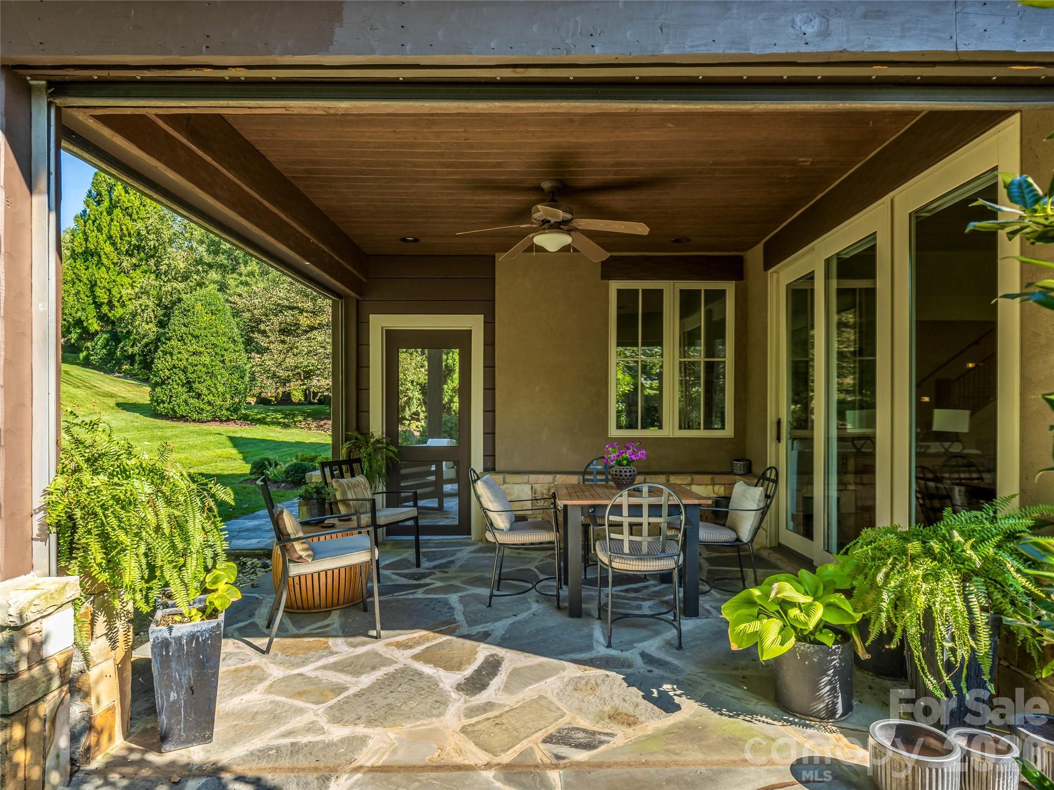 583 Walnut Valley Parkway
