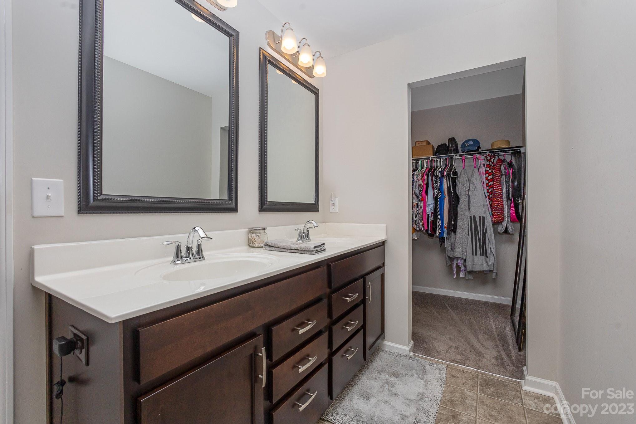 Hidden Lakes - Residential