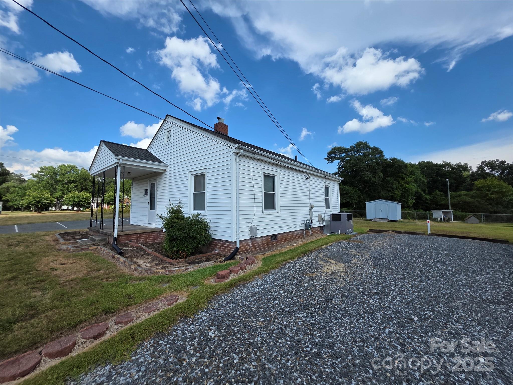 906 Linwood Road