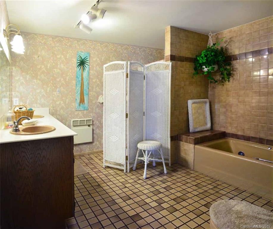 Emerald Shores - Residential