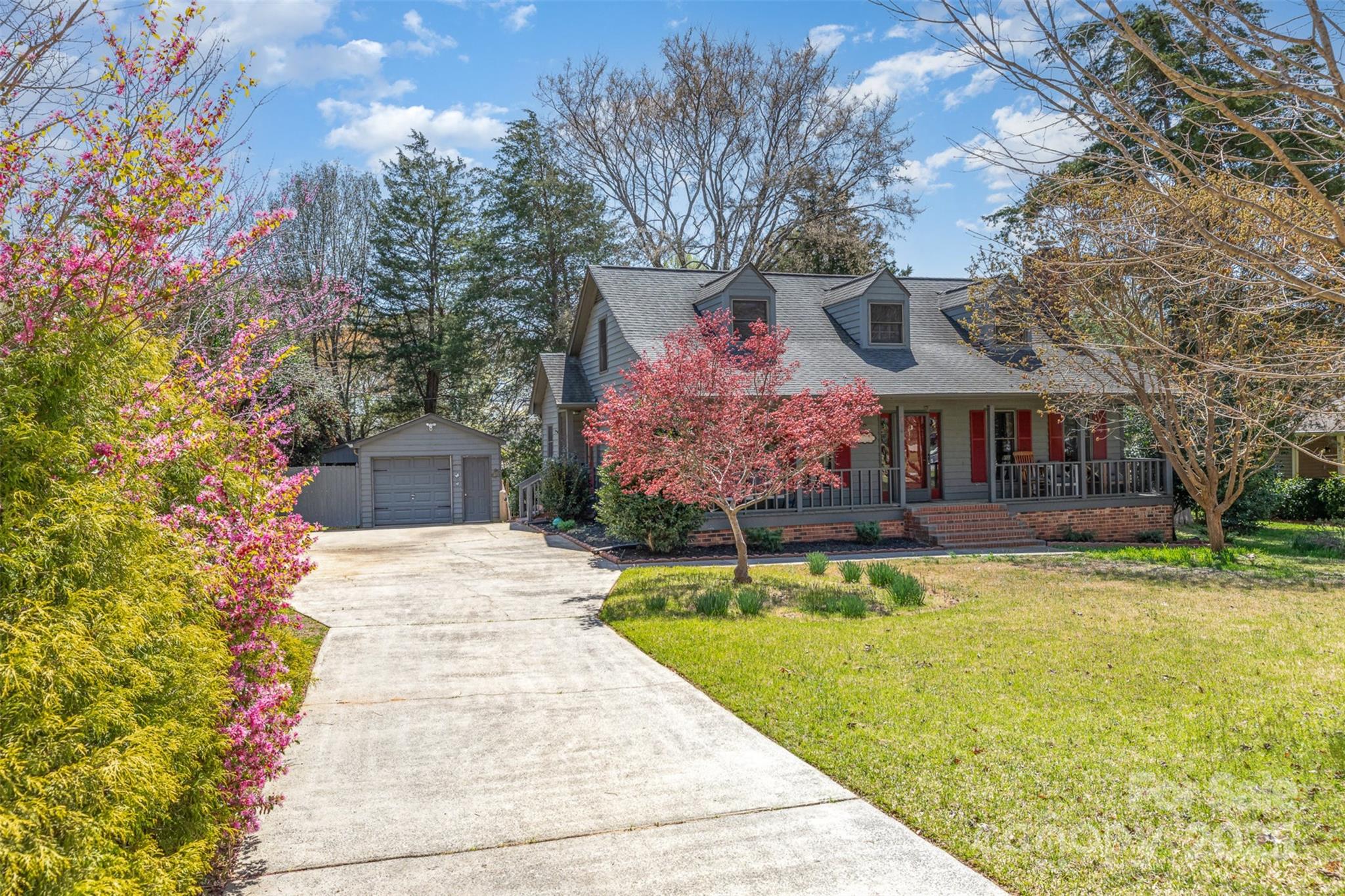 Ragin Estates - Residential