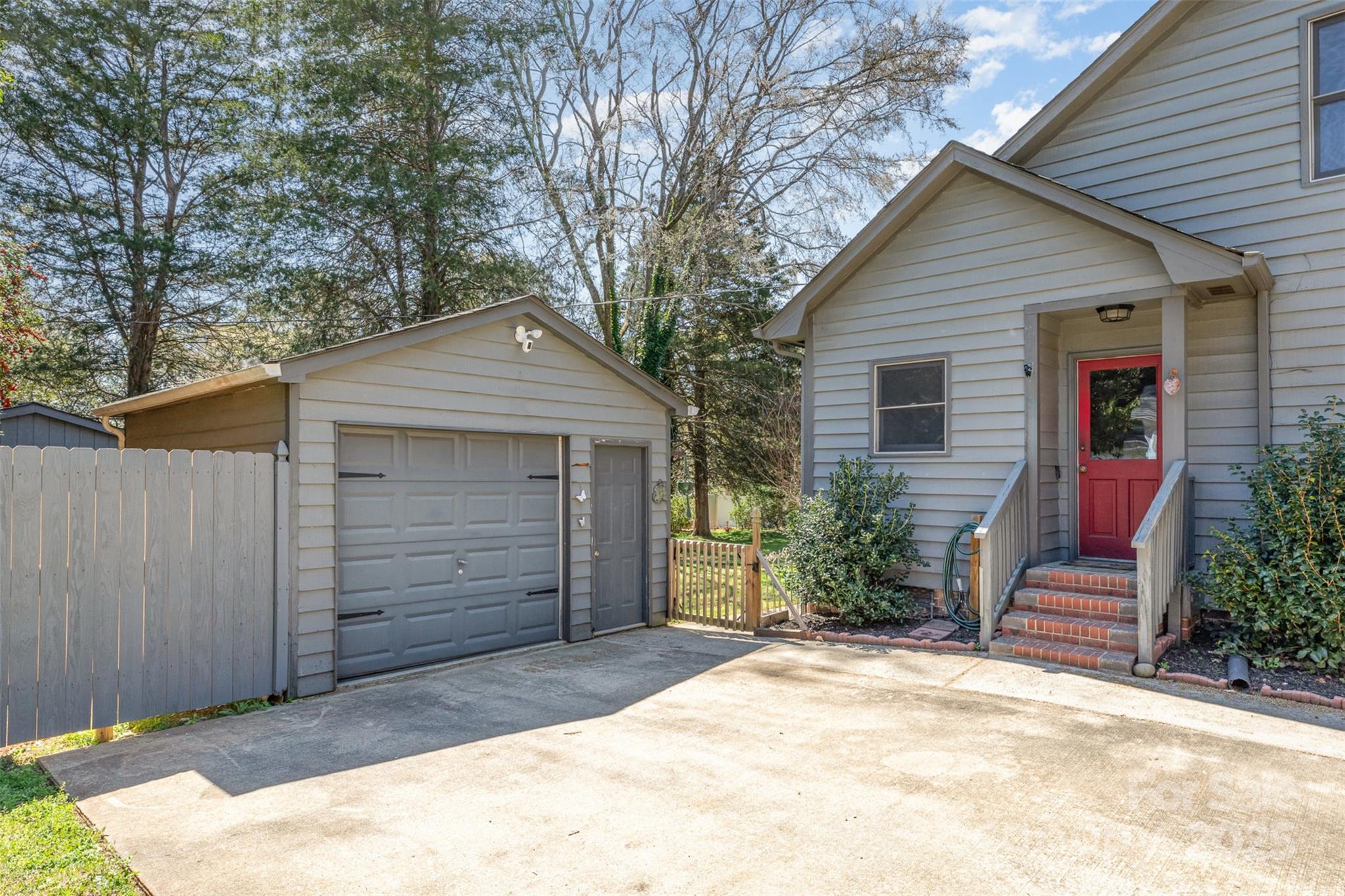 Ragin Estates - Residential