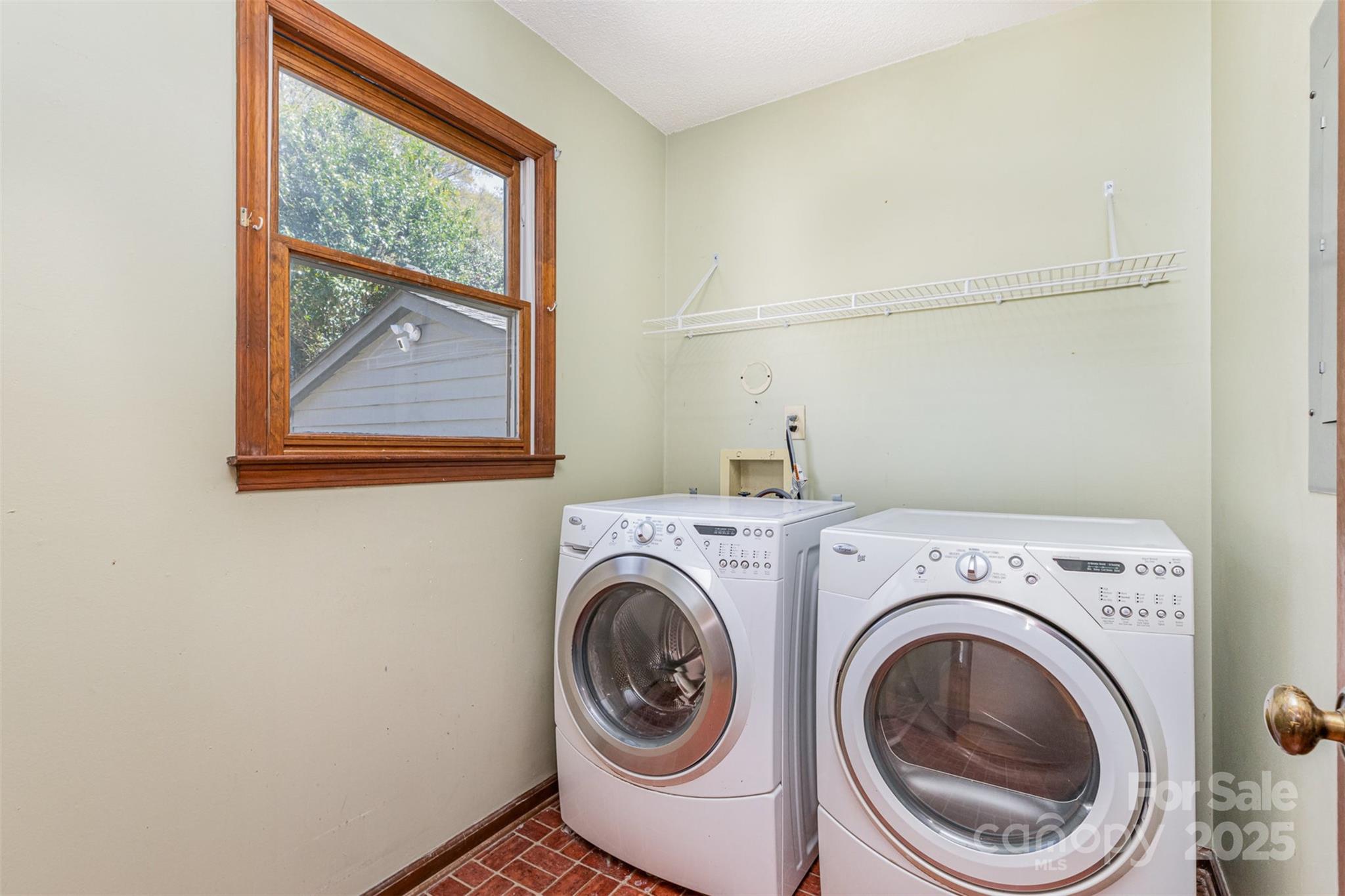 Ragin Estates - Residential