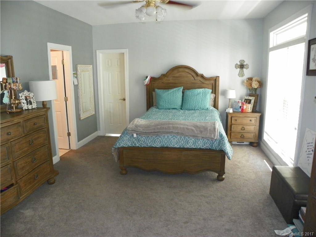 Tara Oaks - Residential