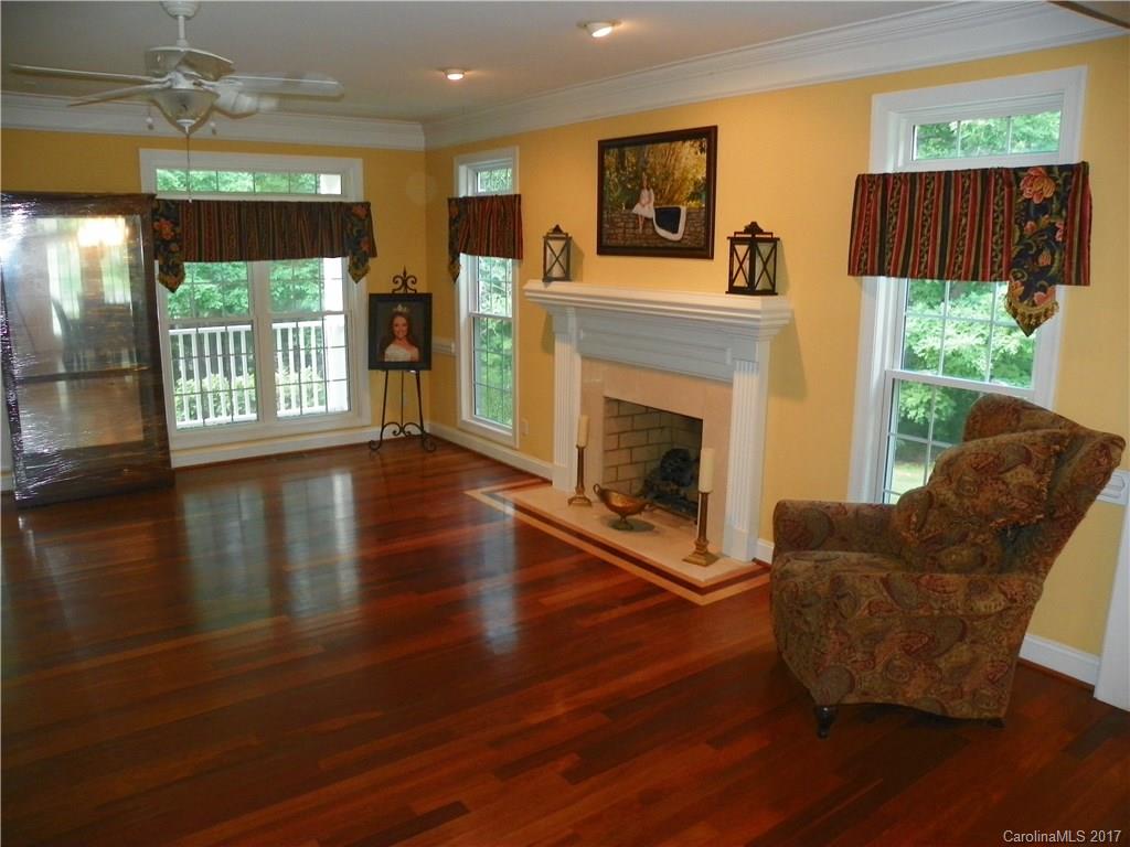 Tara Oaks - Residential