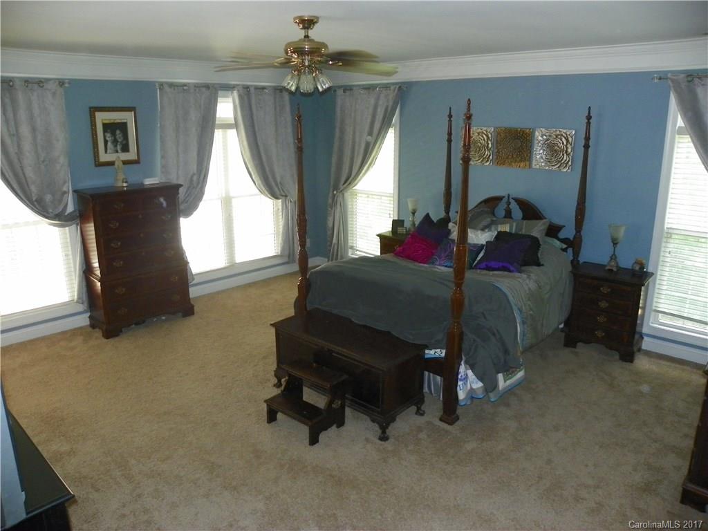 Tara Oaks - Residential