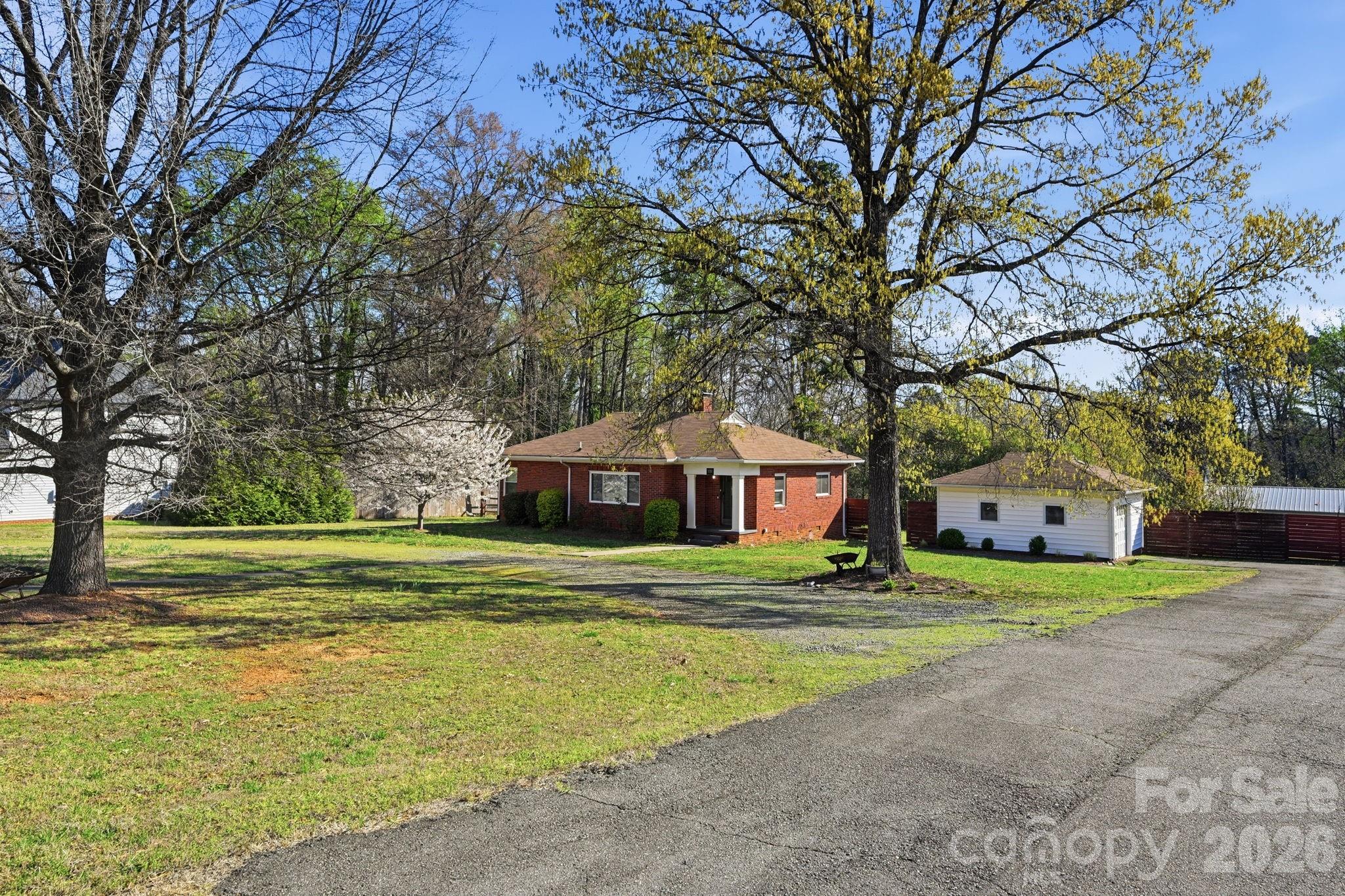 555 Peigler Street NW