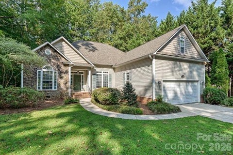 Photo of 2715 Lakeview Circle, Matthews, NC 28105 (MLS # 4425587)