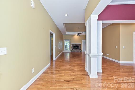 2715 Lakeview Circle