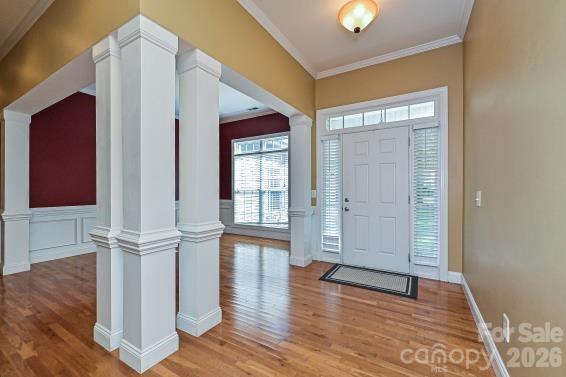 2715 Lakeview Circle