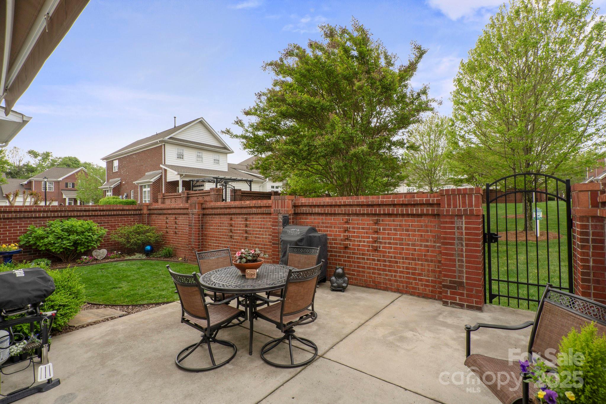 St Philip Square - Residential