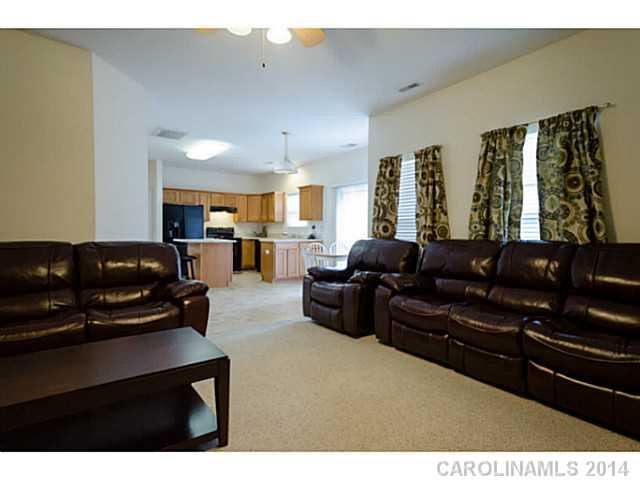 Autumn Cove At Lake Wylie - Residential