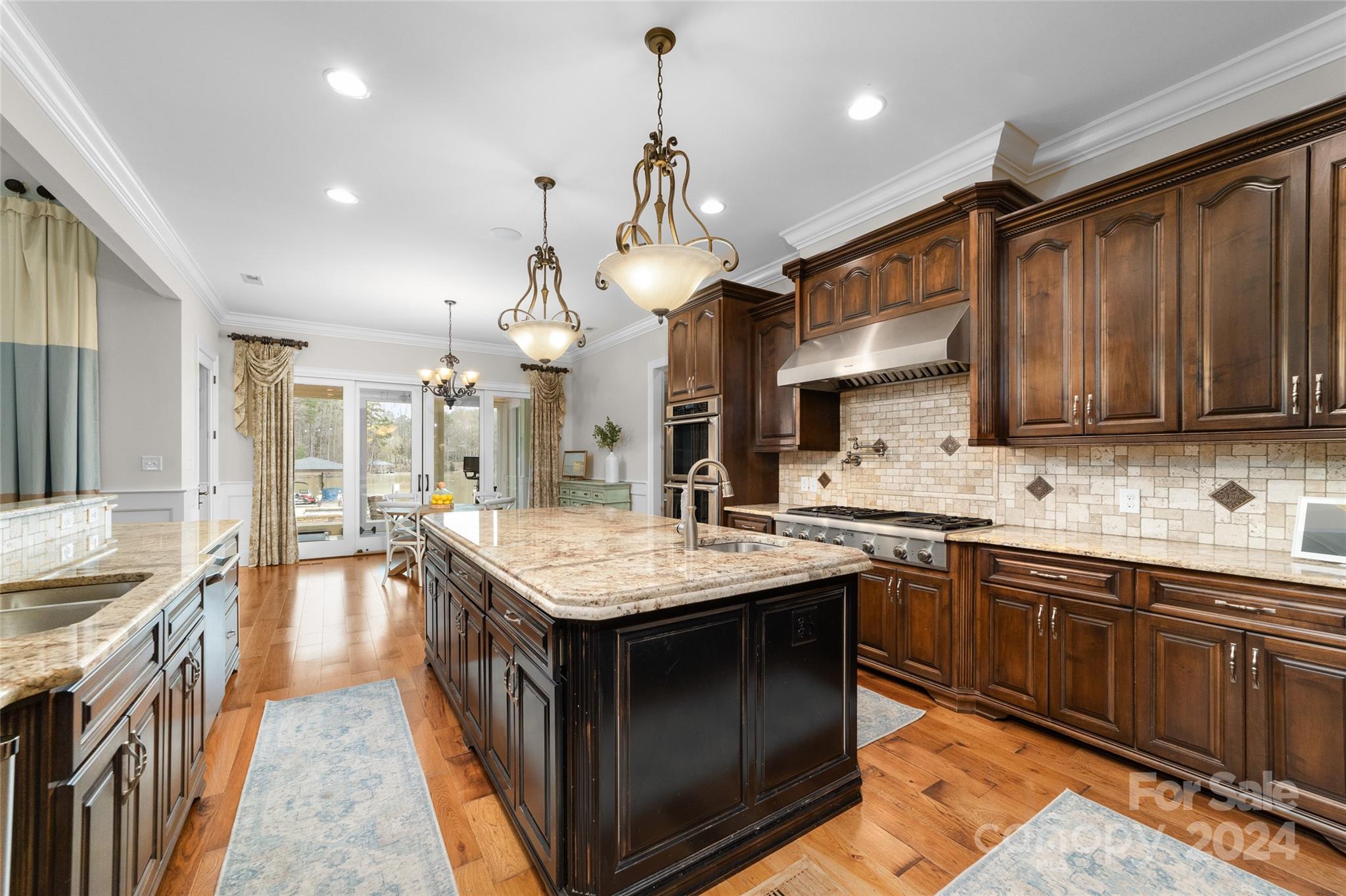 Lakepoint - Residential