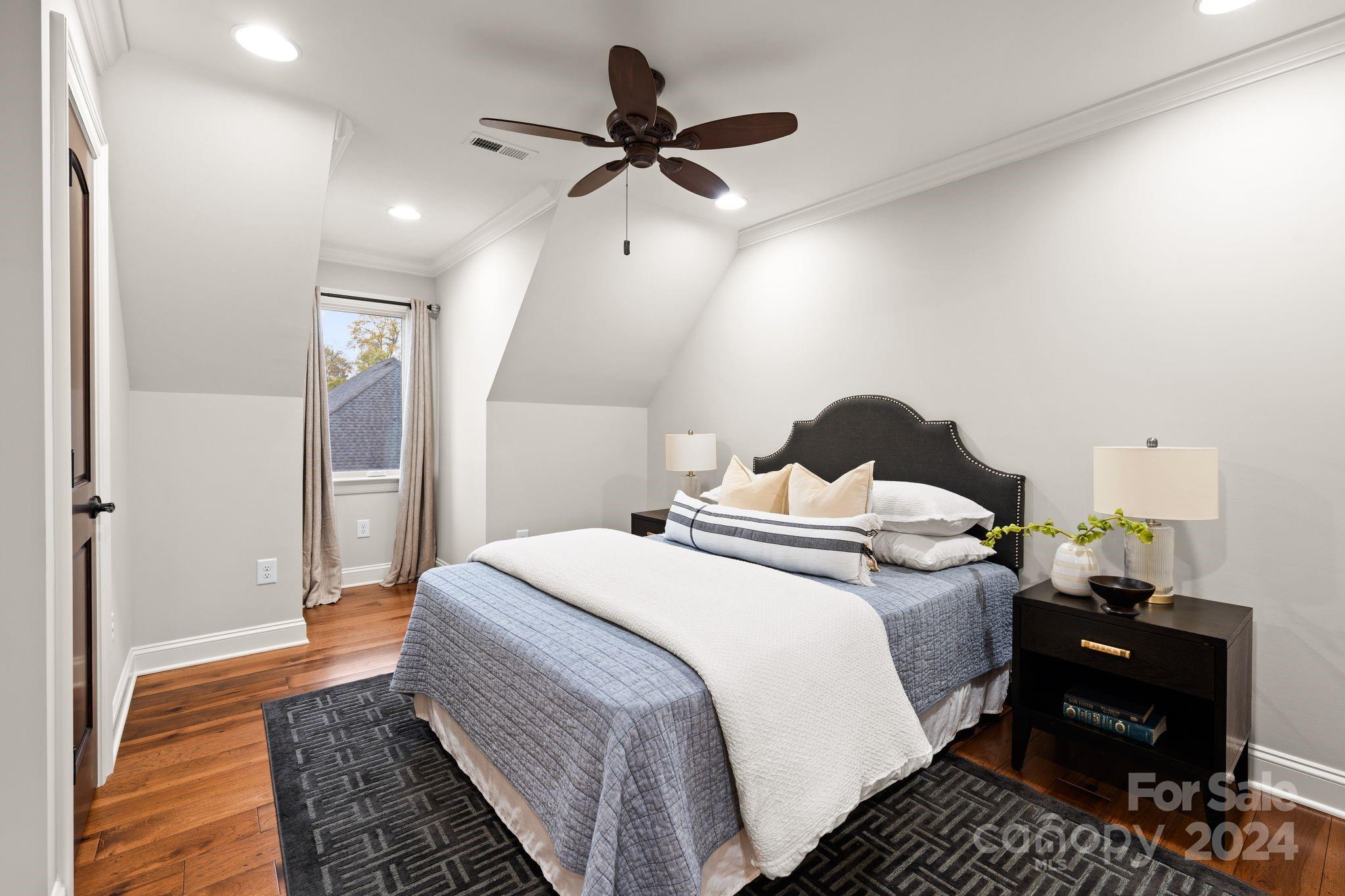 Lakepoint - Residential