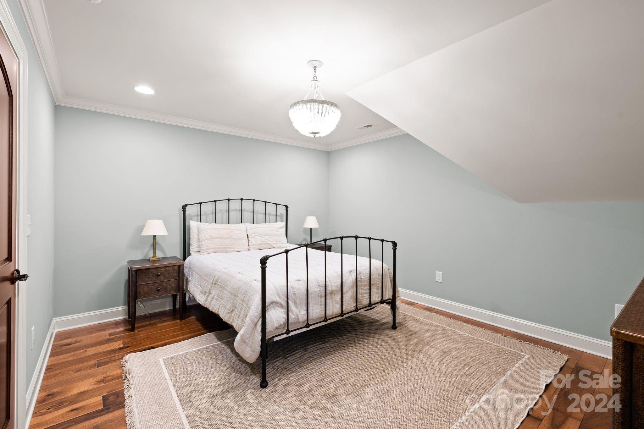 Lakepoint - Residential