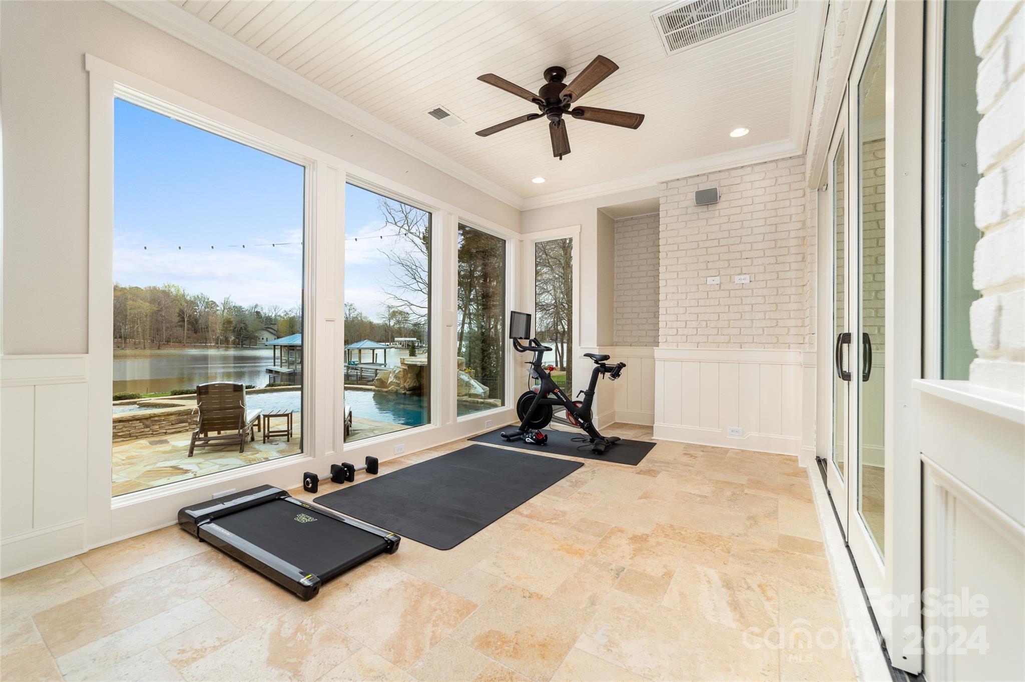 Lakepoint - Residential