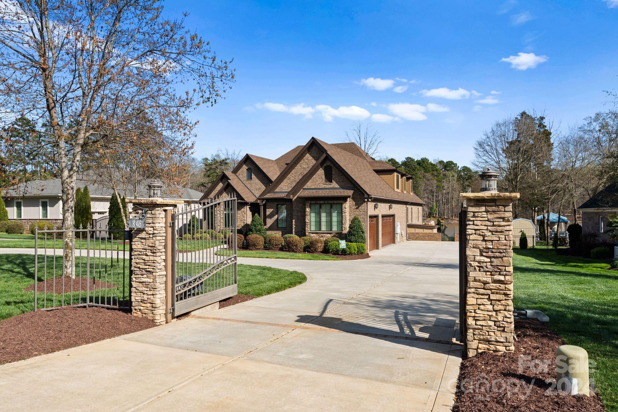 Lakepoint - Residential