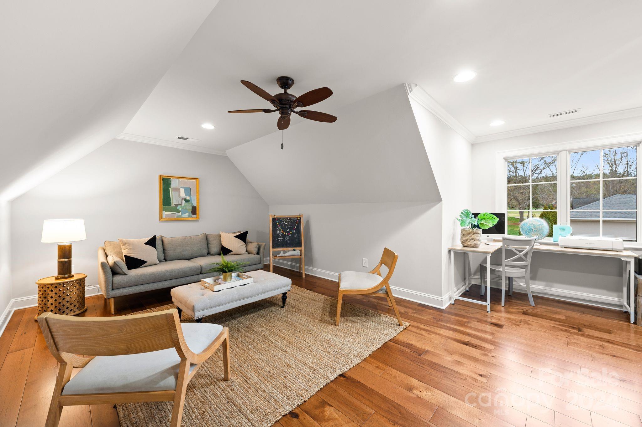 Lakepoint - Residential