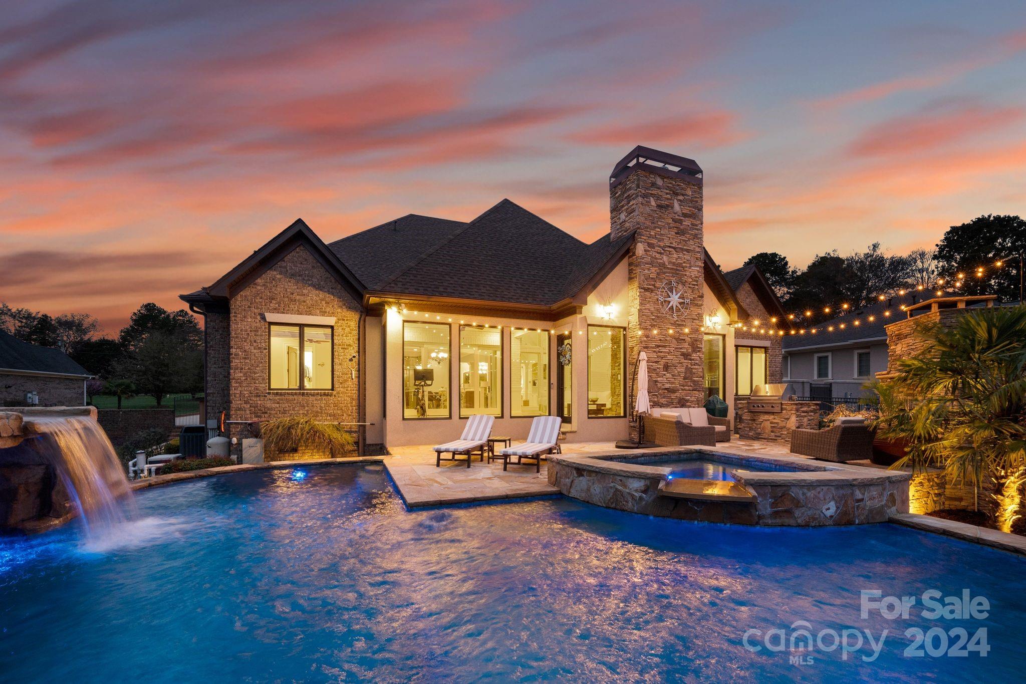 Lakepoint - Residential