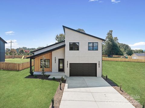 760 New Hope Road Flat Rock NC 28731