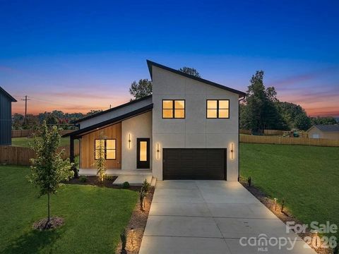 760 New Hope Road Flat Rock NC 28731