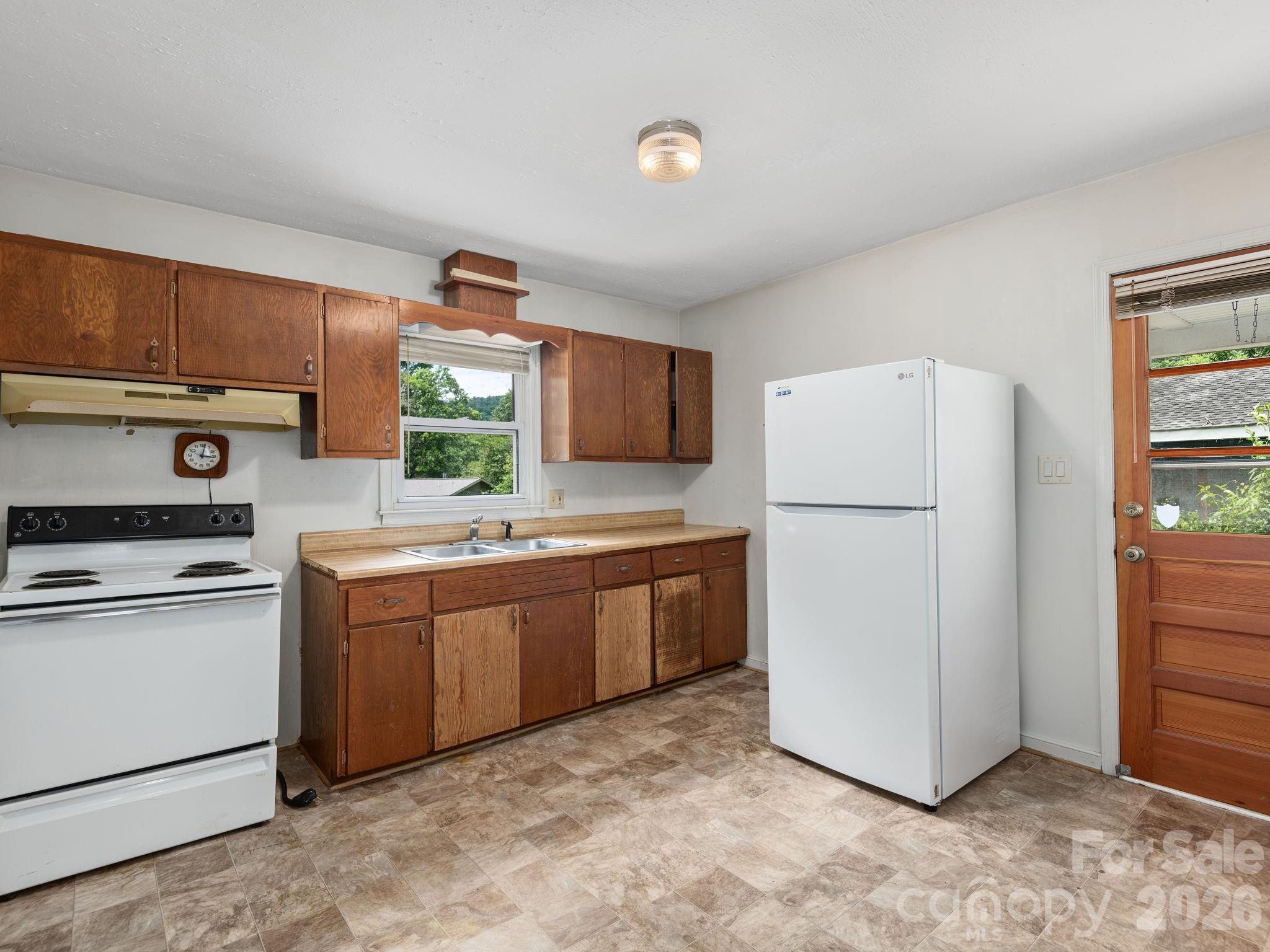 807 N Cherokee Avenue