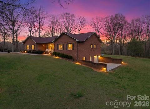 328 Davidson Court Taylorsville NC 28681