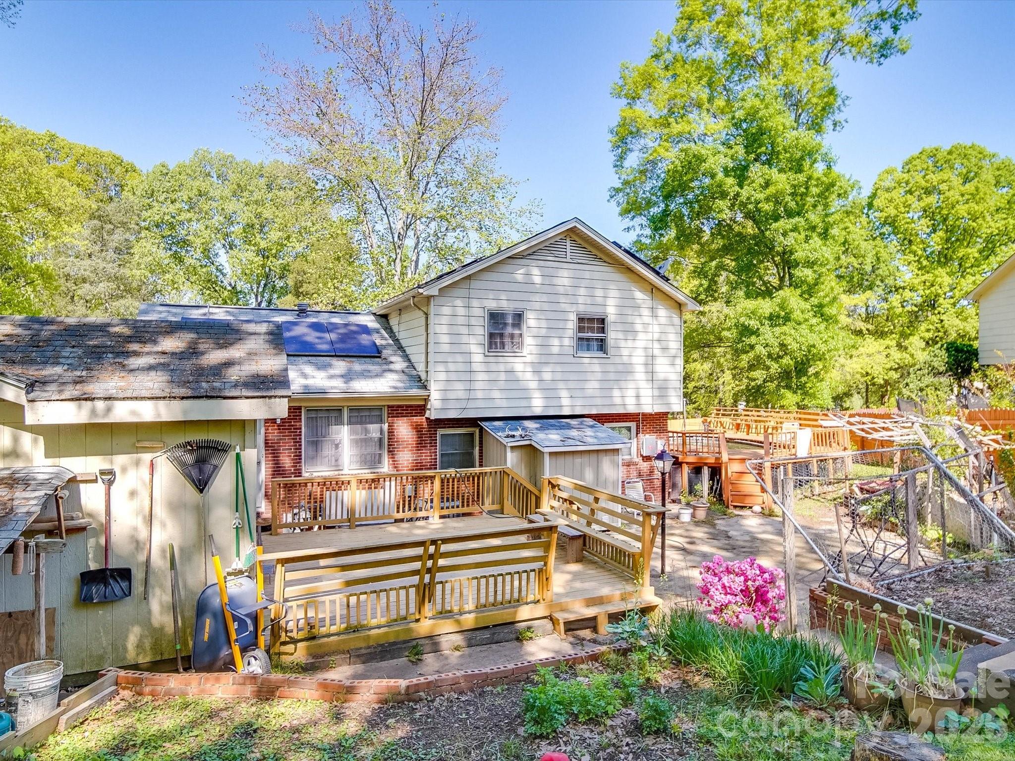 6820 Elm Forest Drive