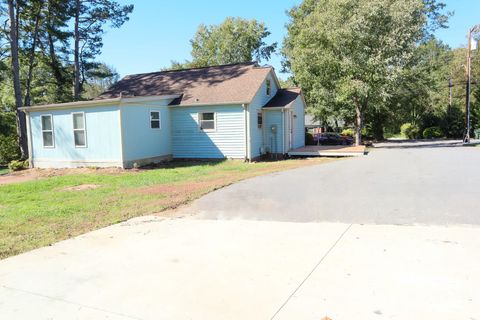 A home in Hickory