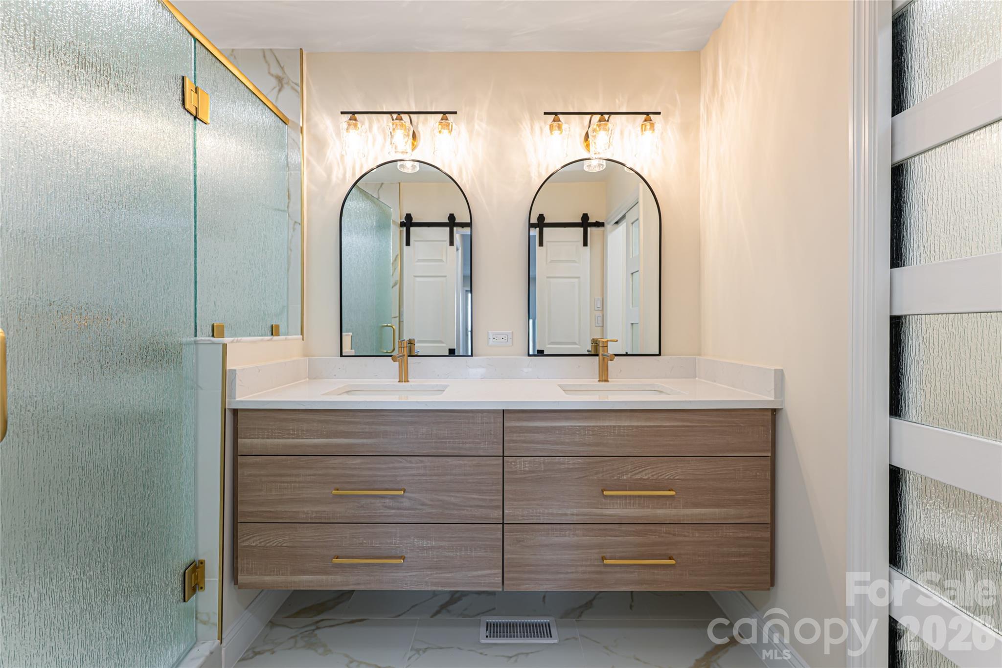 1203 Fleetwood Plaza