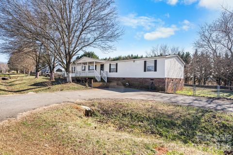 1817 Ellick Drive Newton NC 28658