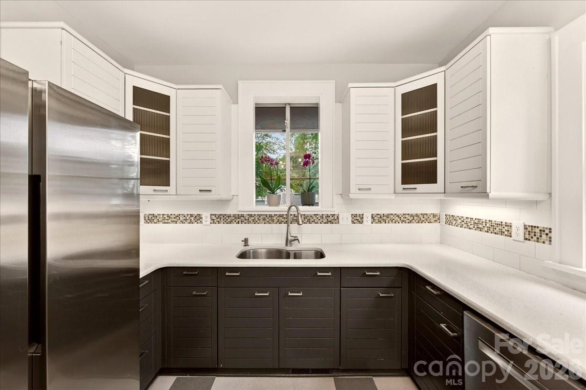 Elizabeth - Residential
