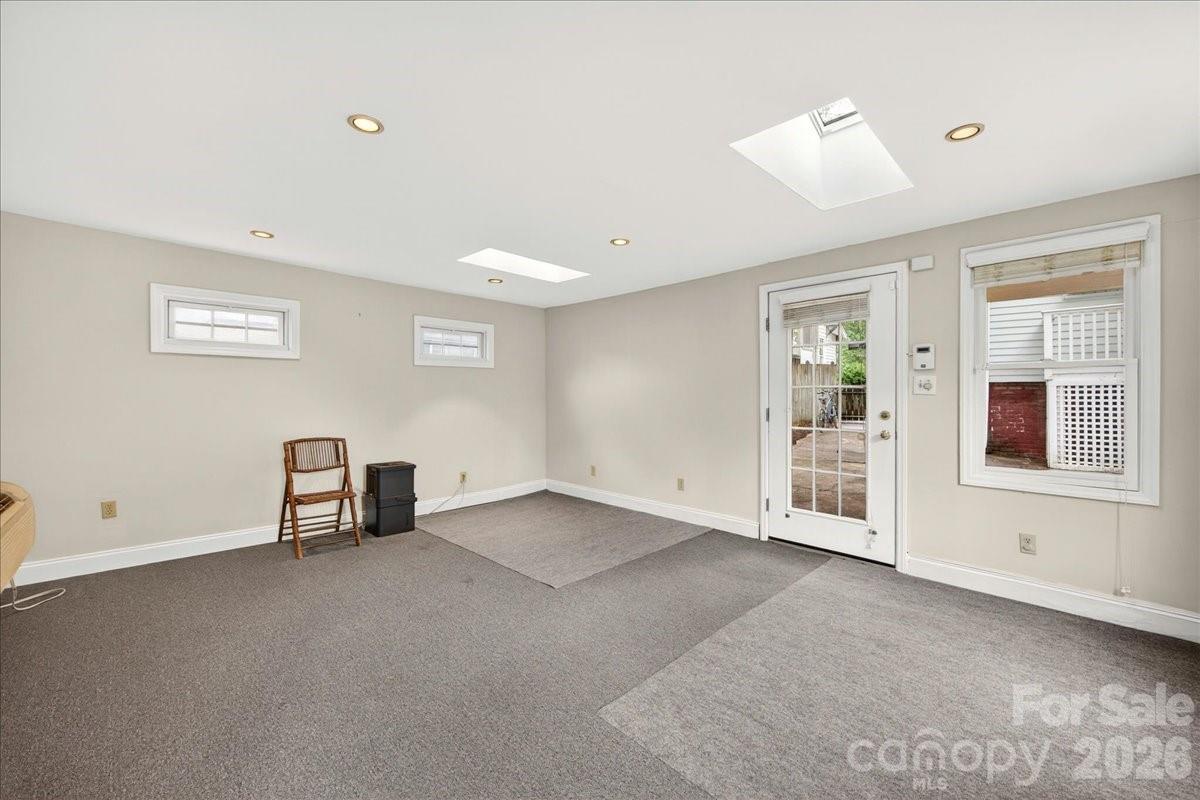 Elizabeth - Residential