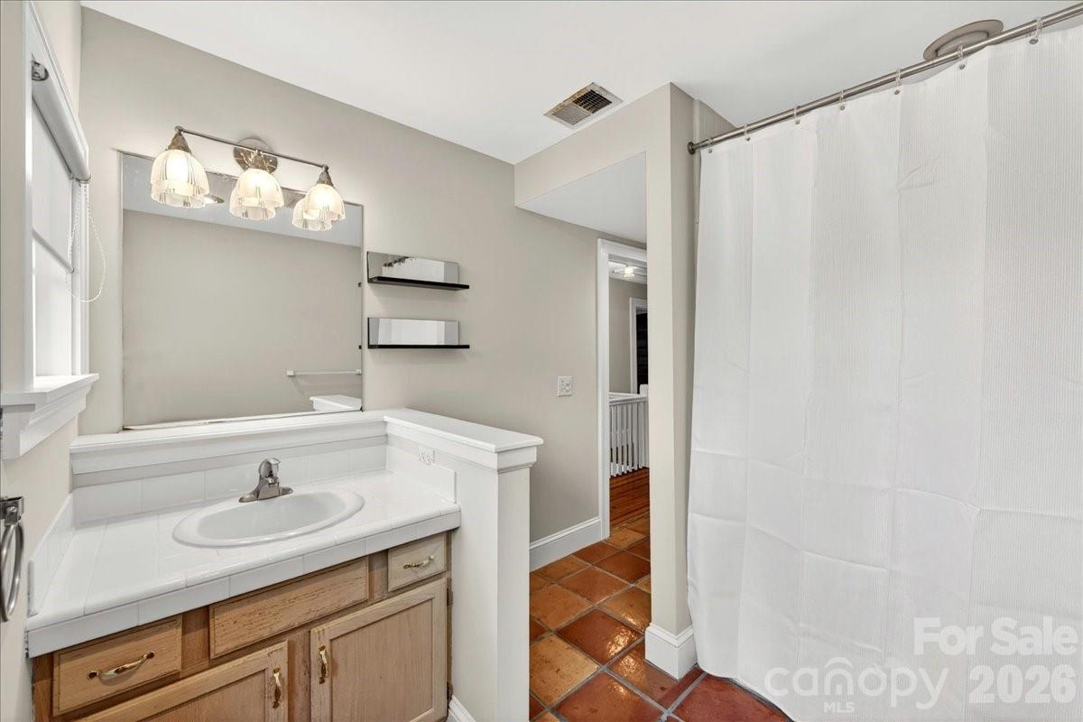 Elizabeth - Residential