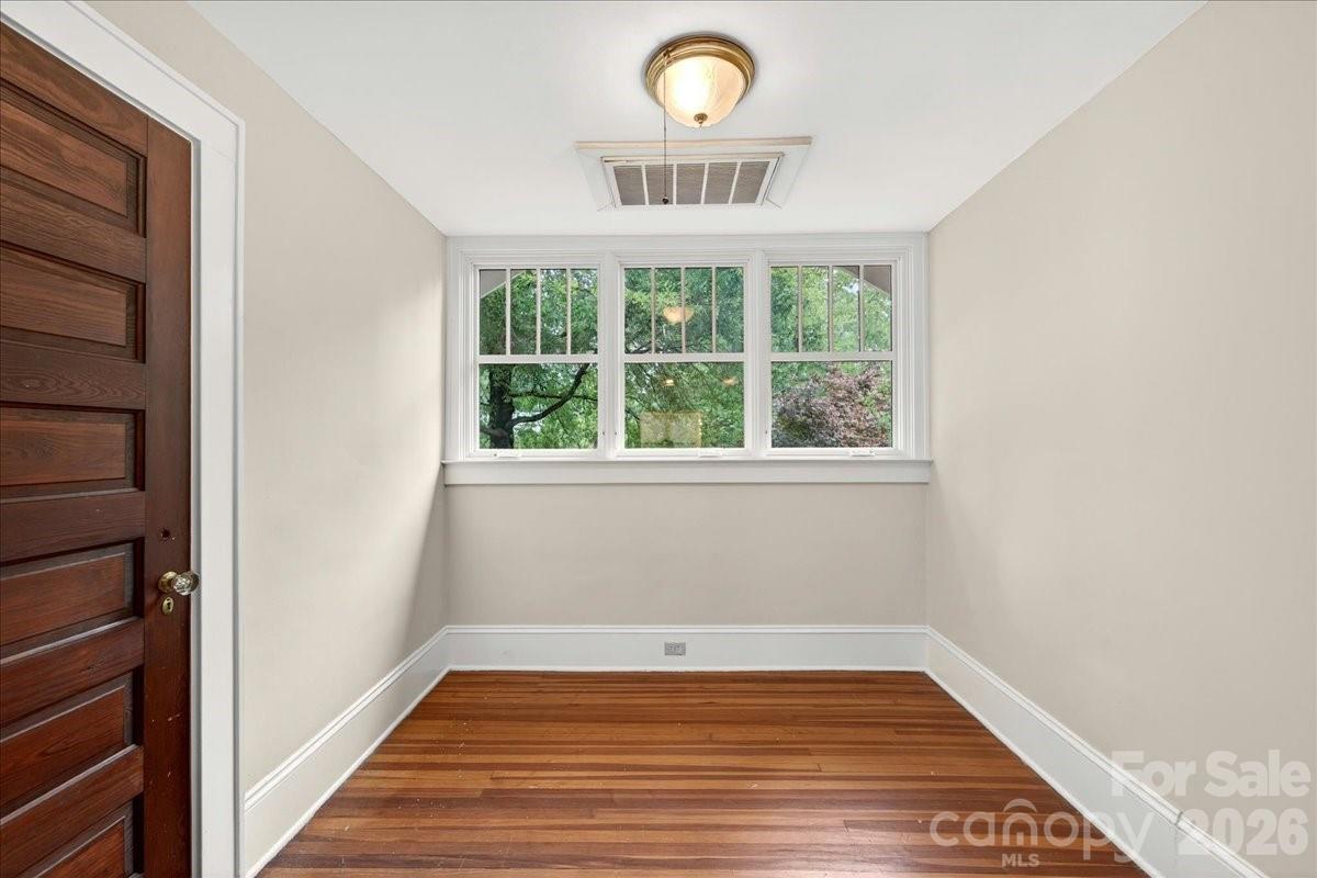 Elizabeth - Residential